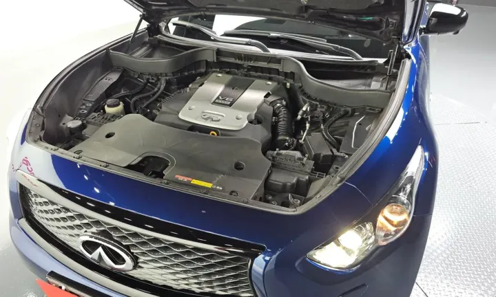 Infiniti QX70