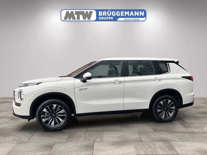 Mitsubishi Plug-in Hybrid Outlander