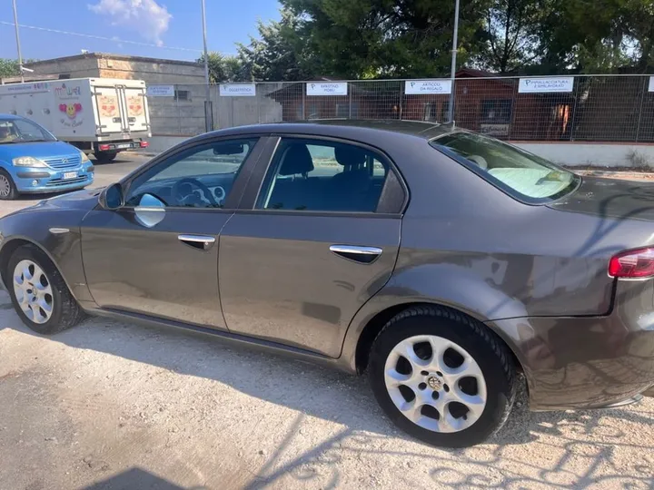 Alfa Romeo 159