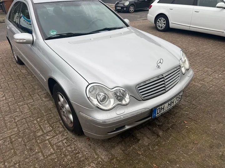 Mercedes-Benz C 180