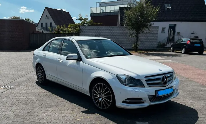 Mercedes-Benz C 220