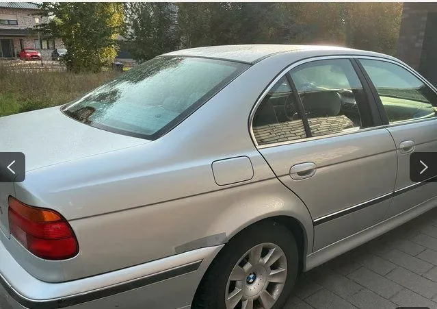 BMW 523