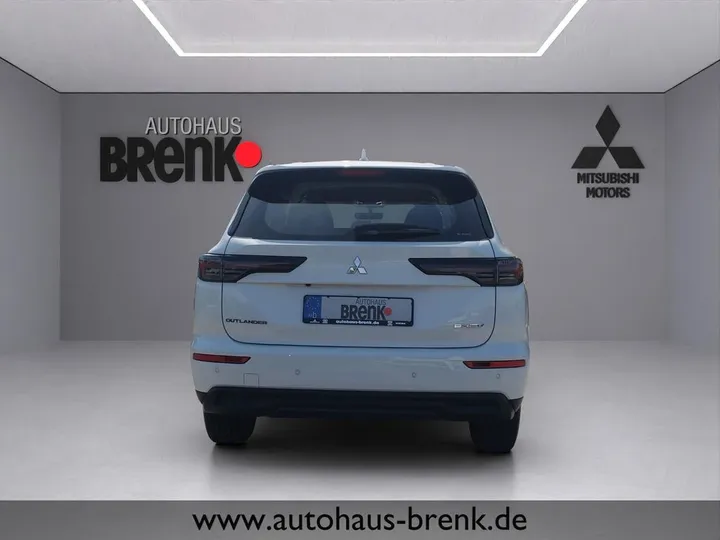 Mitsubishi Plug-in Hybrid Outlander