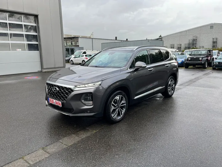 Hyundai SANTA FE