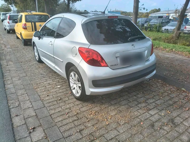 Peugeot 207