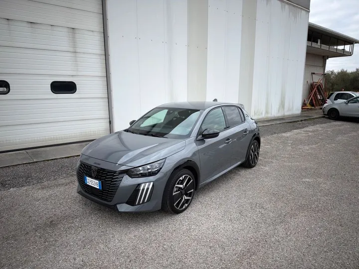 Peugeot 208