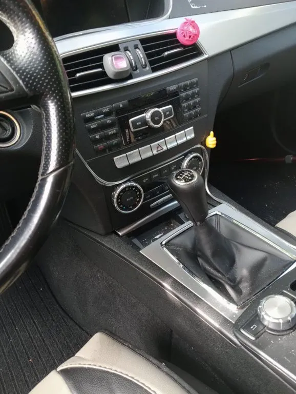Mercedes-Benz C 200