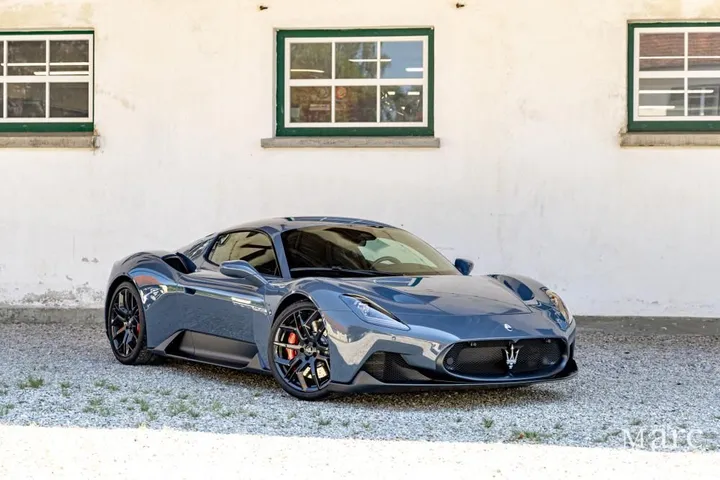 Maserati MC20