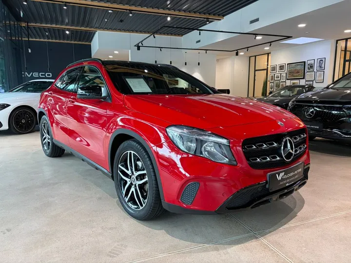 Mercedes-Benz GLA 200