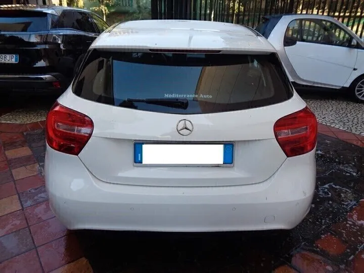 Mercedes-Benz A 180