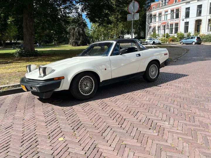 Triumph TR7