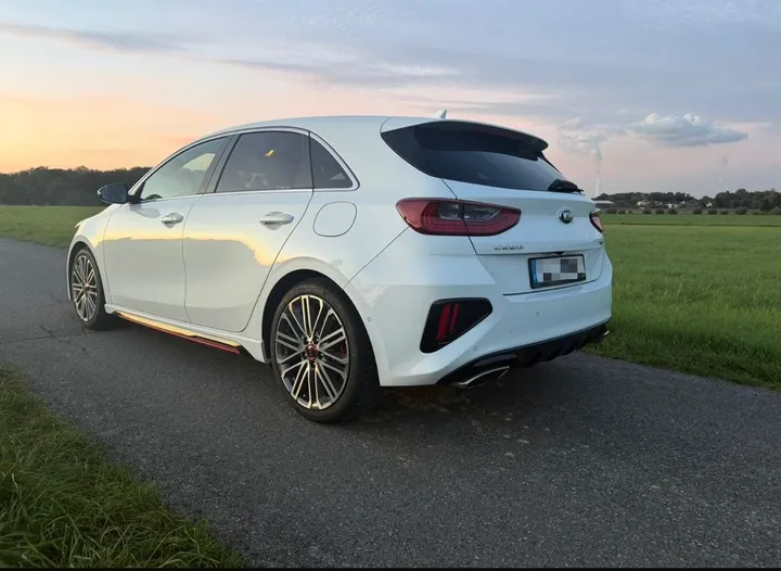 Kia cee'd / Ceed