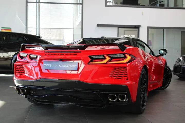 Corvette C8