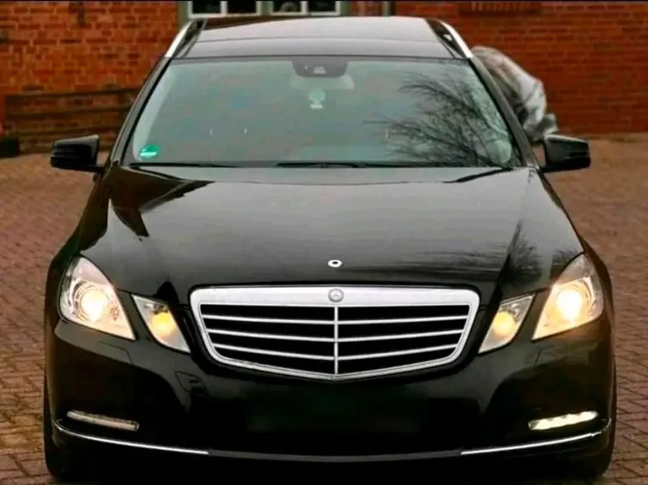 Mercedes-Benz E 220