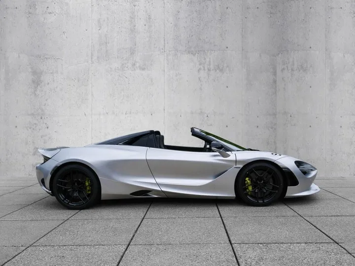 McLaren 750S