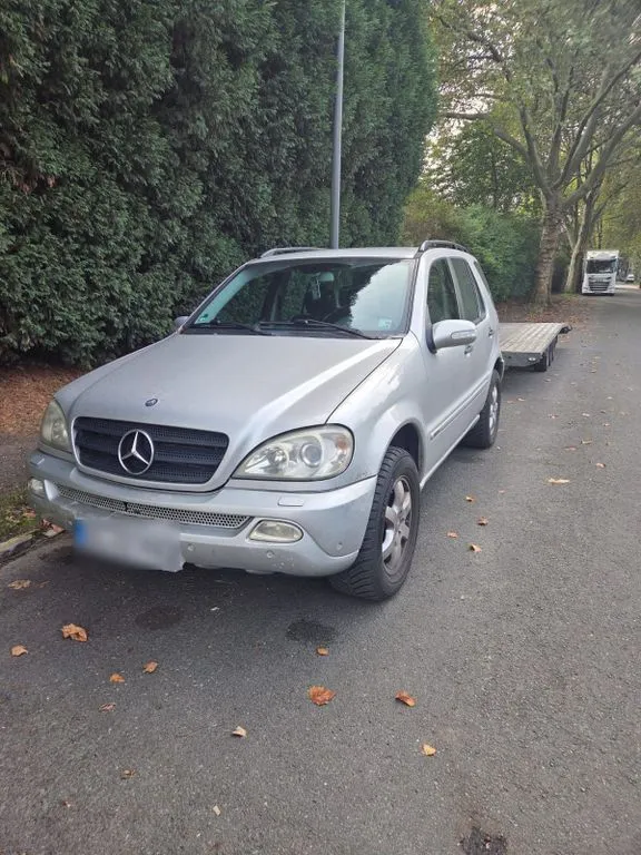 Mercedes-Benz ML 270
