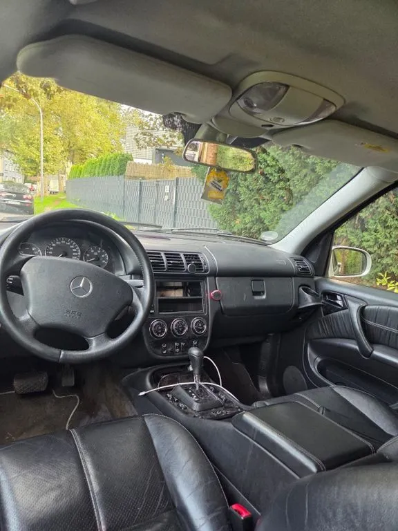 Mercedes-Benz ML 270