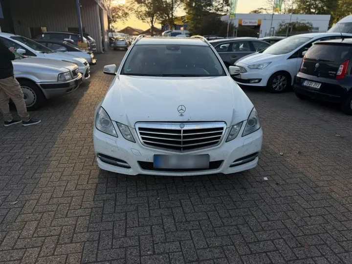 Mercedes-Benz E 220