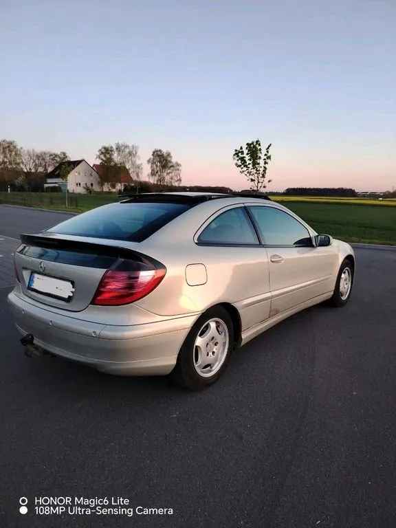 Mercedes-Benz C 180