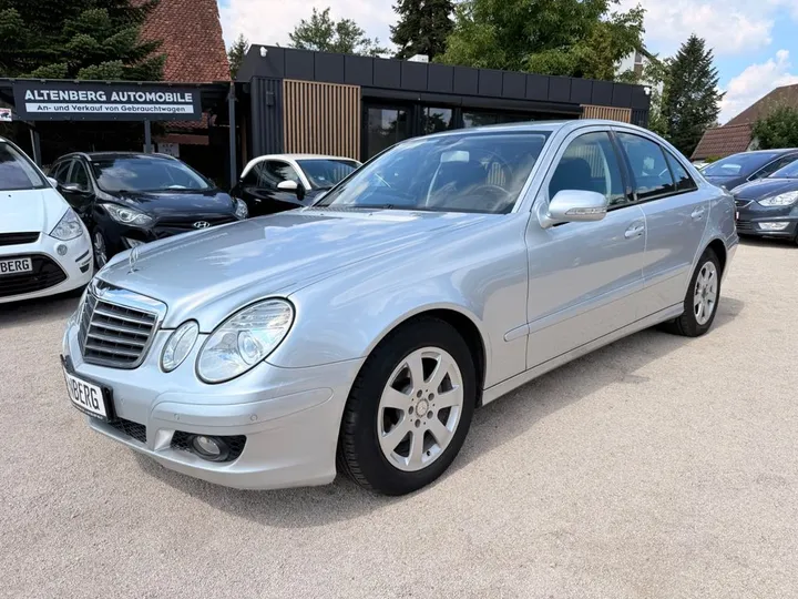 Mercedes-Benz E 200