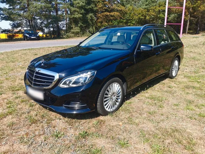 Mercedes-Benz E 220