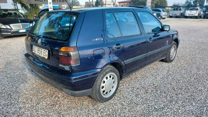 Volkswagen Golf