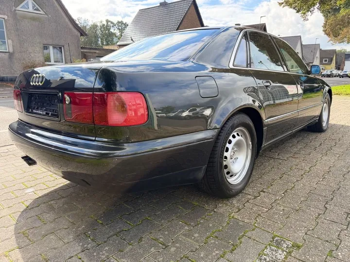 Audi S8