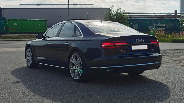 Audi A8