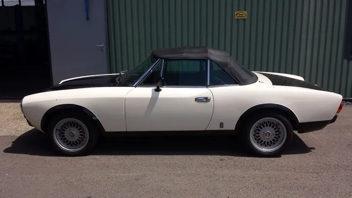 Fiat 124 Spider