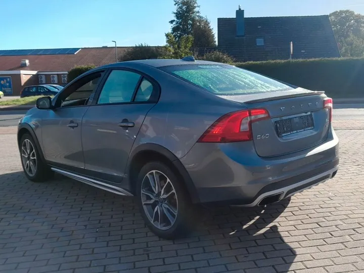Volvo S60 Cross Country