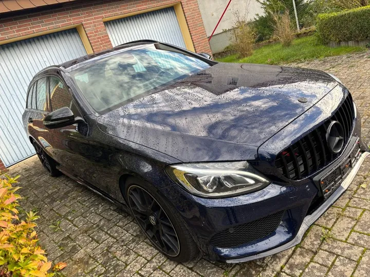 Mercedes-Benz C 220