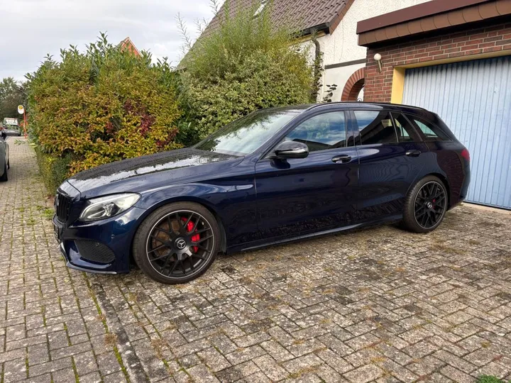 Mercedes-Benz C 220