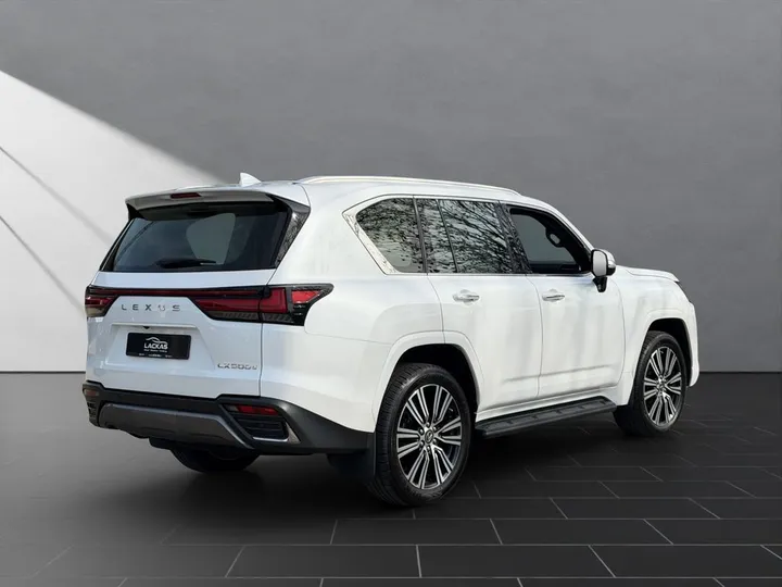 Lexus LX 500