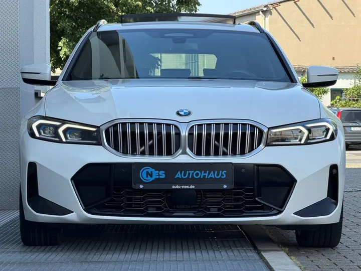 BMW 330