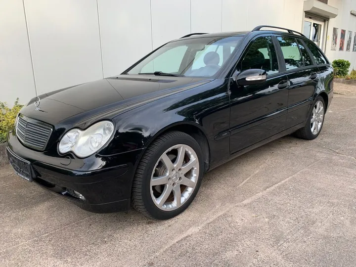 Mercedes-Benz C 220