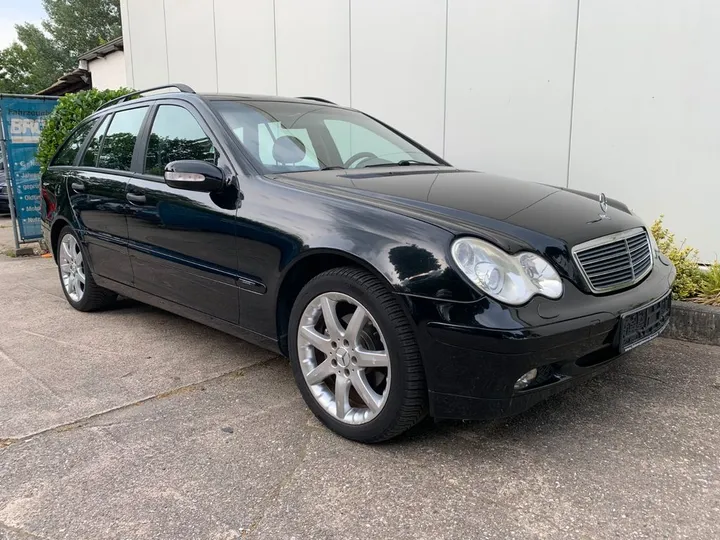 Mercedes-Benz C 220