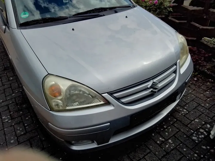 Suzuki Liana