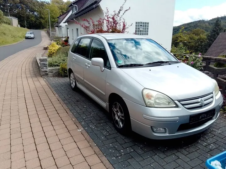 Suzuki Liana