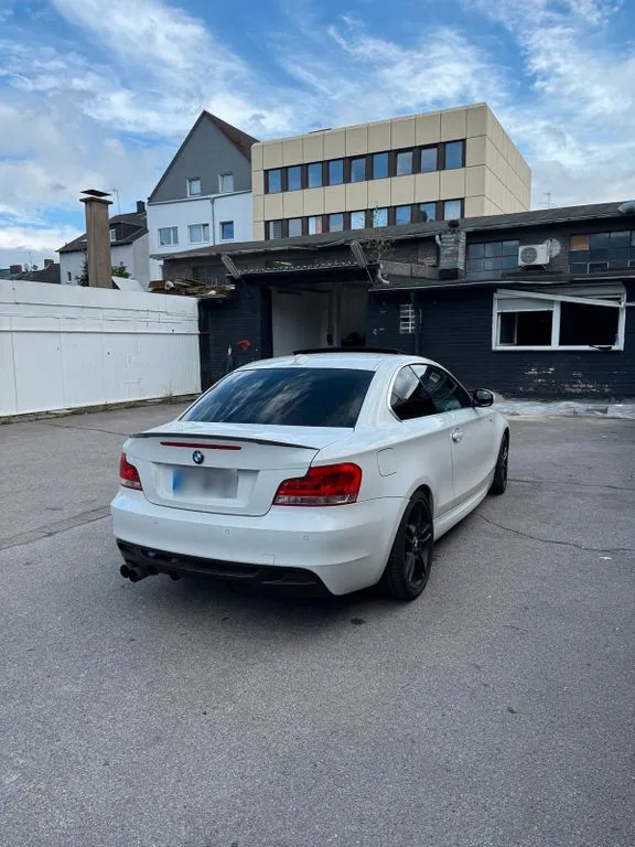 BMW 123