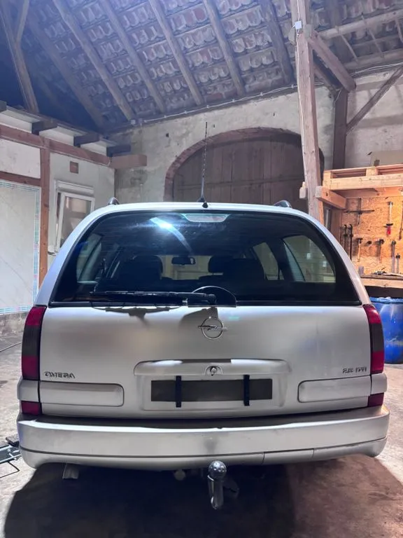 Opel Omega