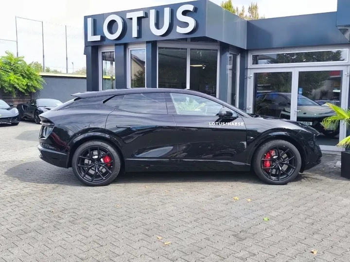 Lotus Eletre