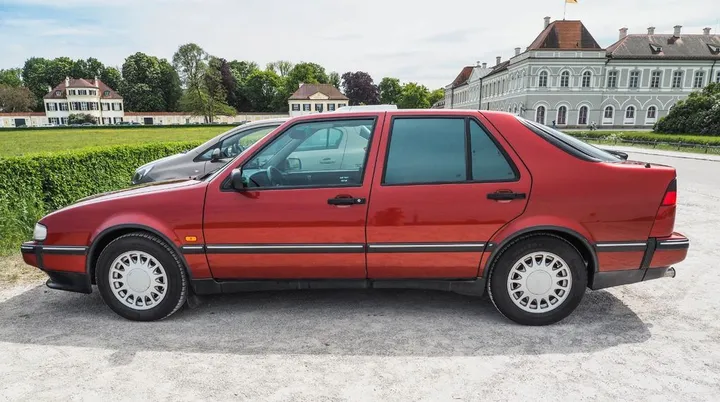Saab 9000