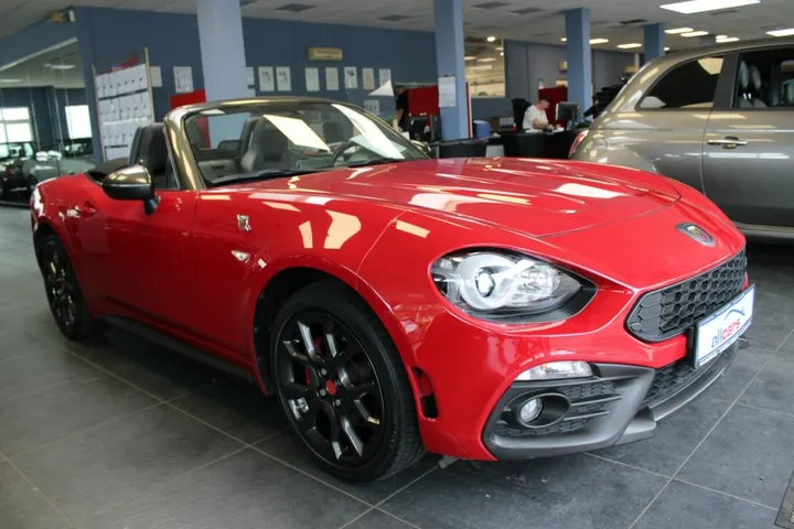 Abarth 124 Spider