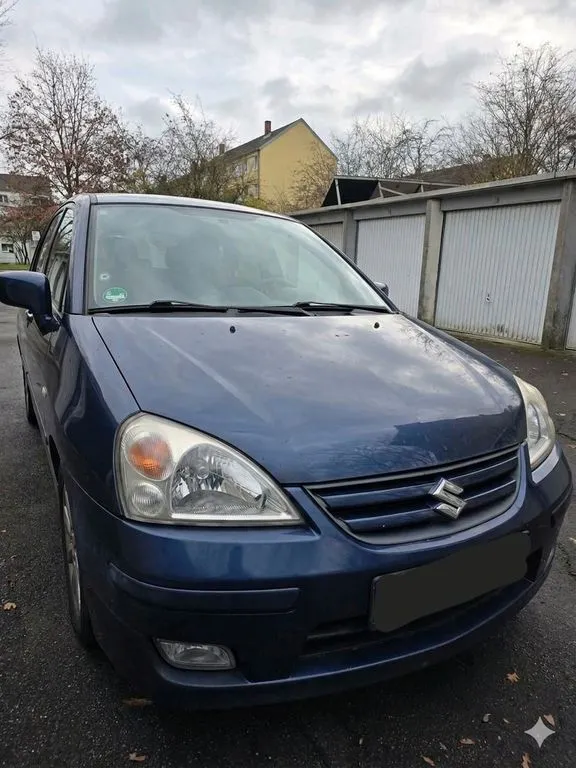 Suzuki Liana