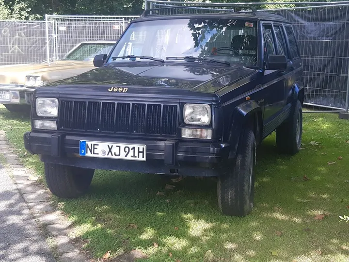 Jeep Cherokee