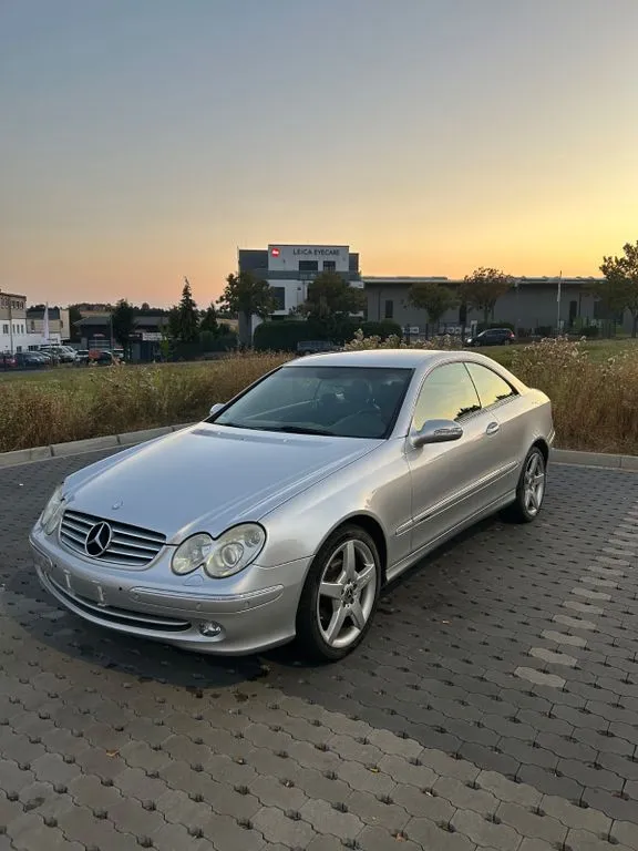 Mercedes-Benz CLK 320
