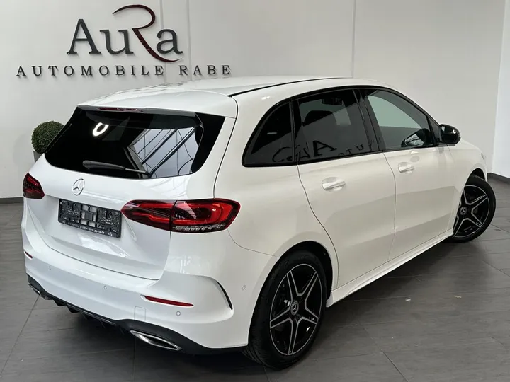 Mercedes-Benz B 200