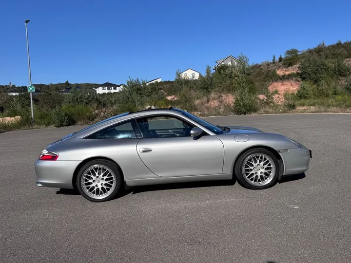 Porsche 996