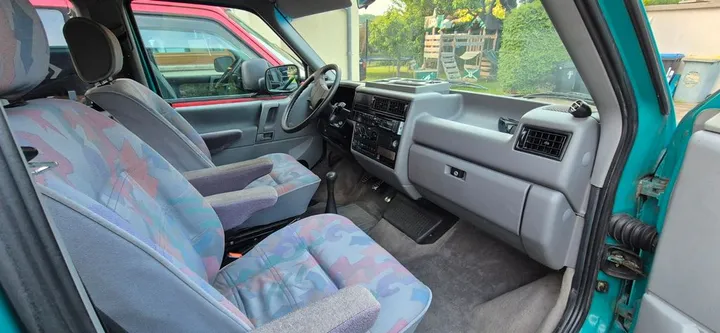 Volkswagen T4 Caravelle