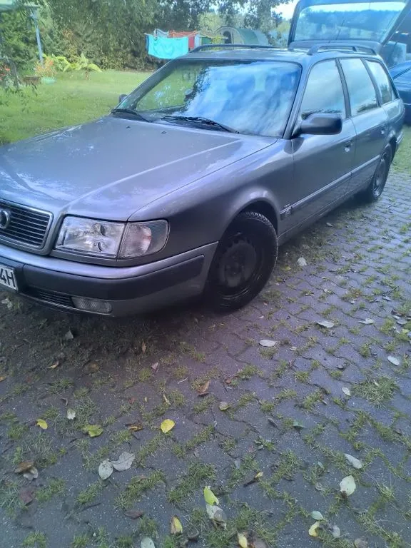 Audi 100